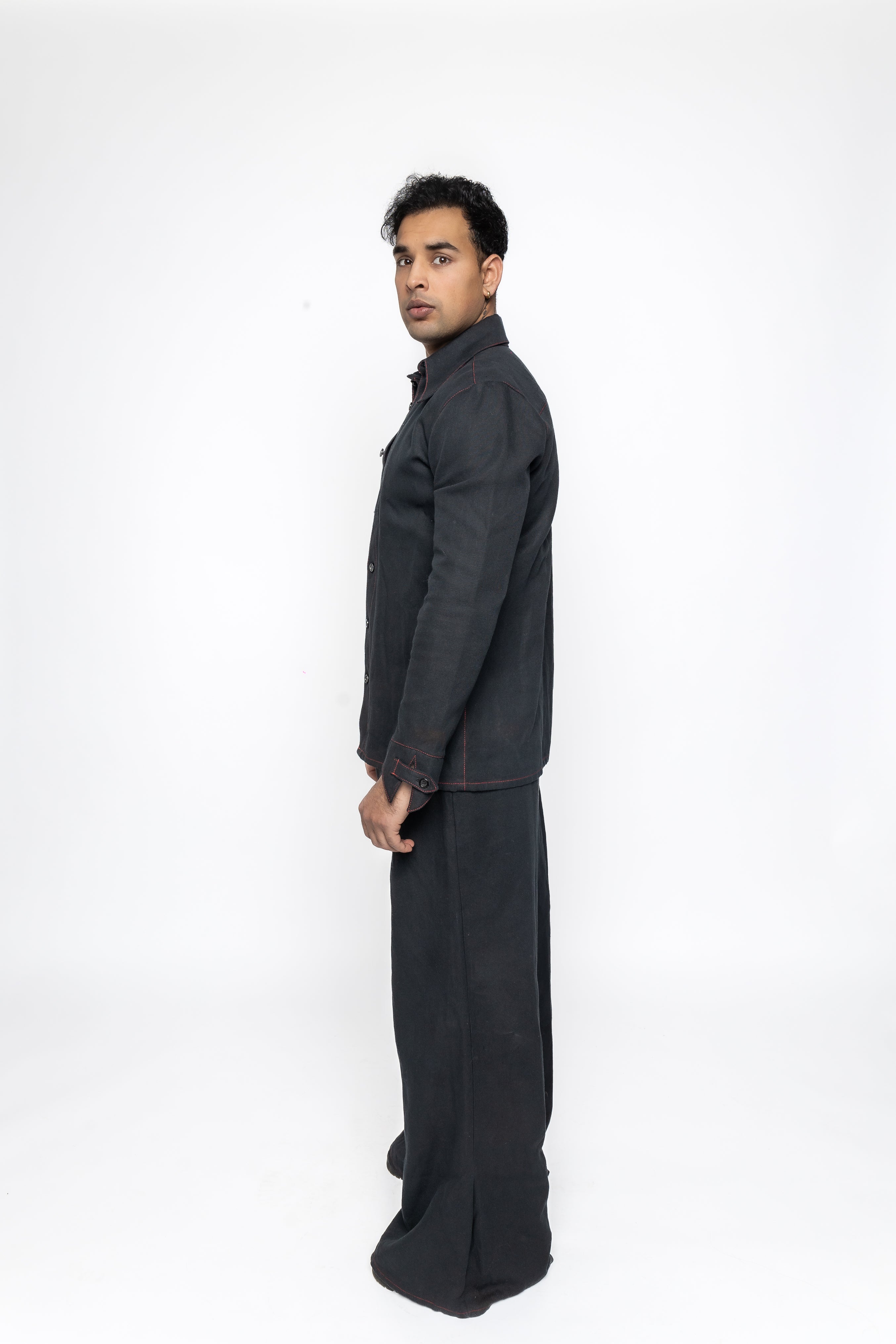 Razor Collar Shirt in Black Cotton Linen Mix