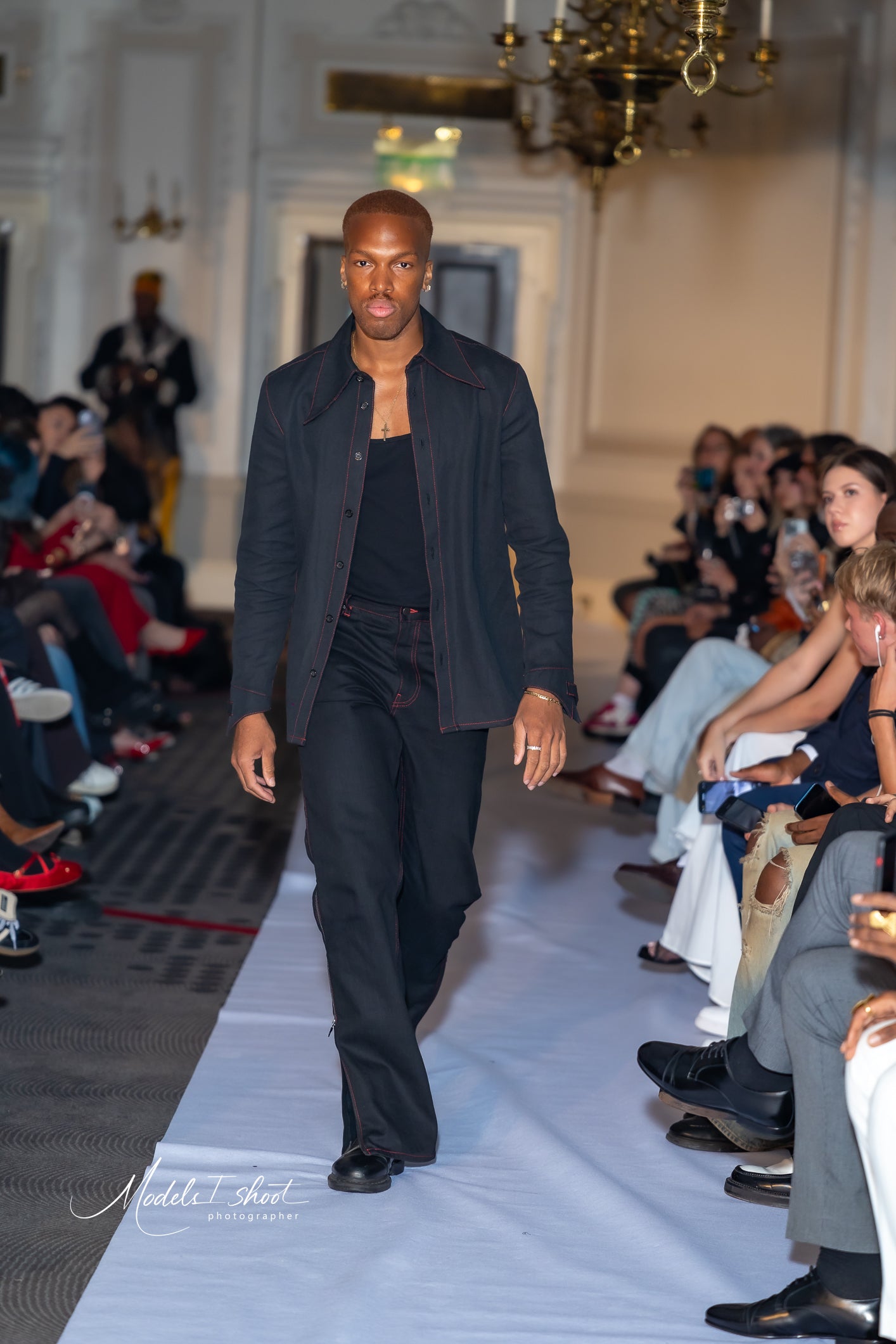 Razor Collar Shirt in Black Cotton Linen Mix