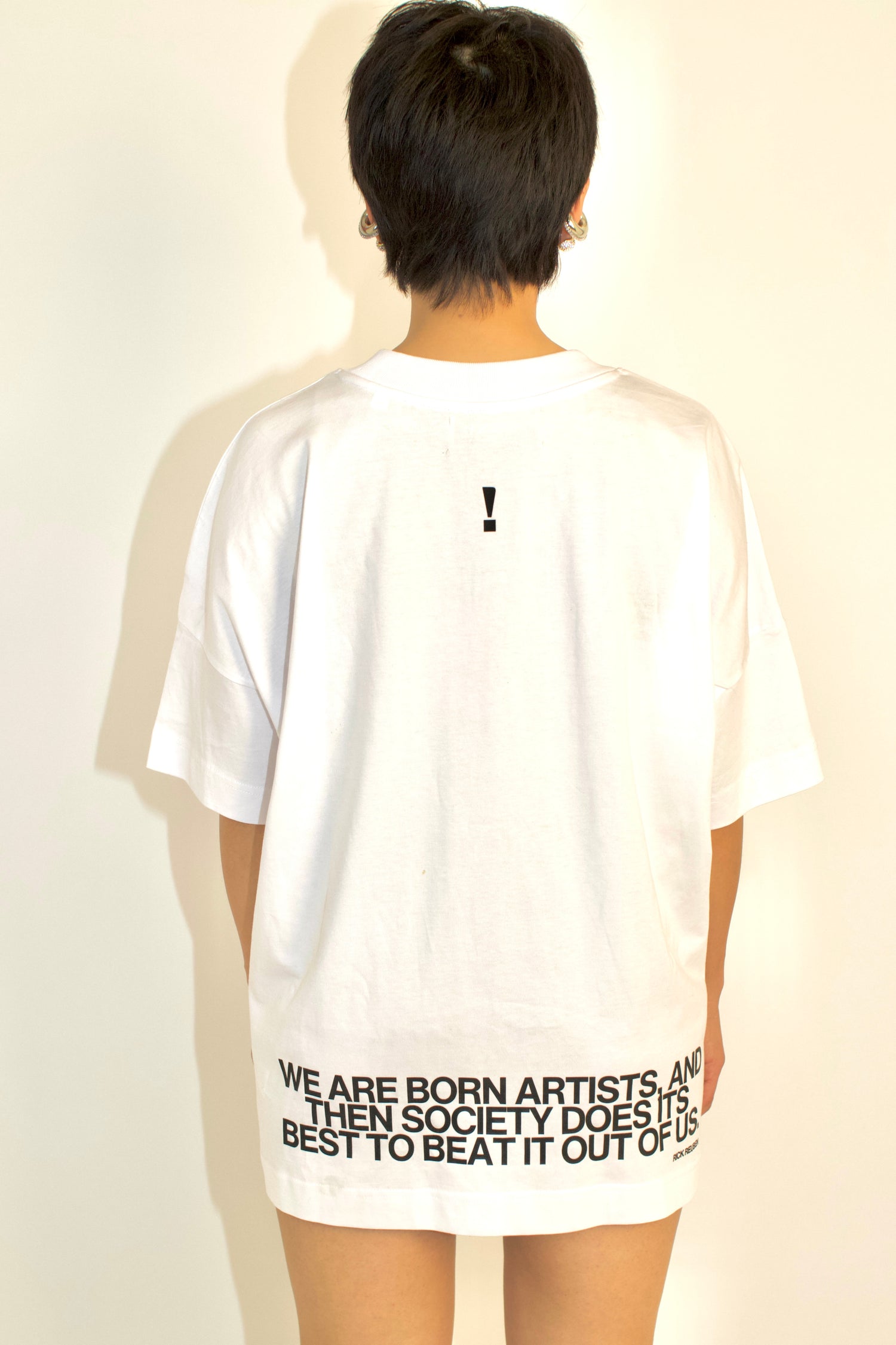Slogan Tshirt - Born Artist T-Shirt - Female Styling