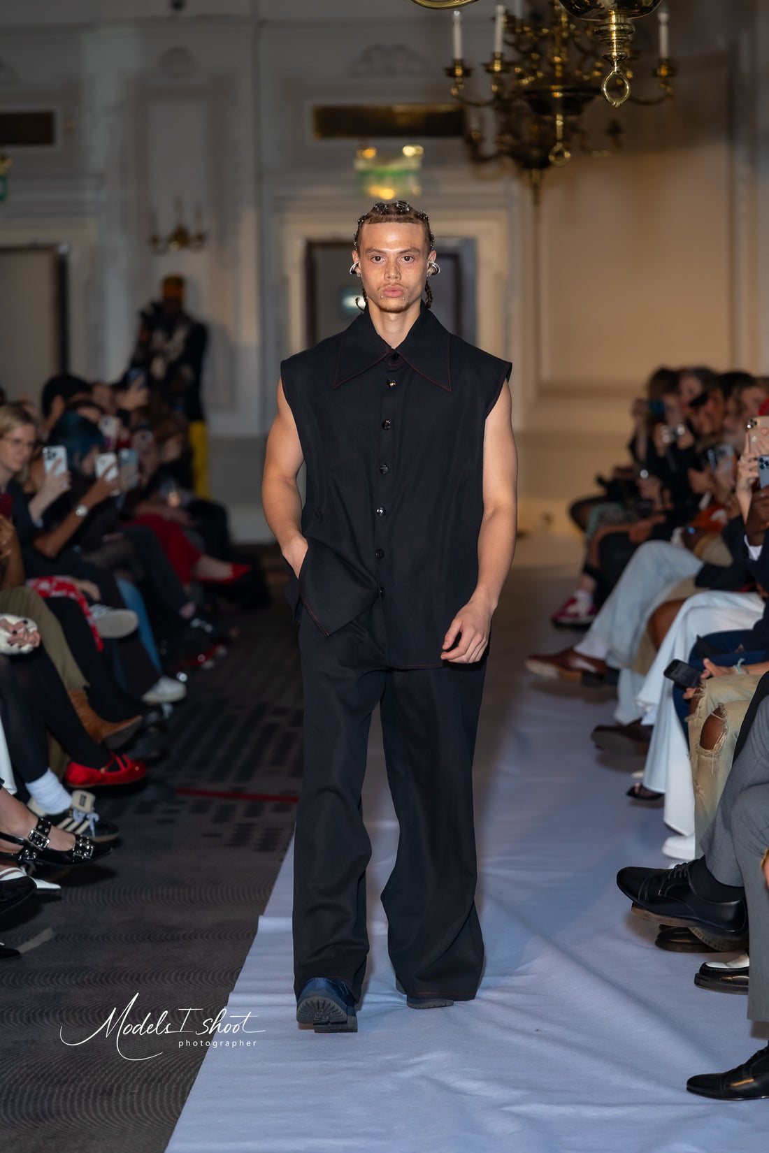 Wide Trousers of the Jerico Set in Black Linen-Cotton