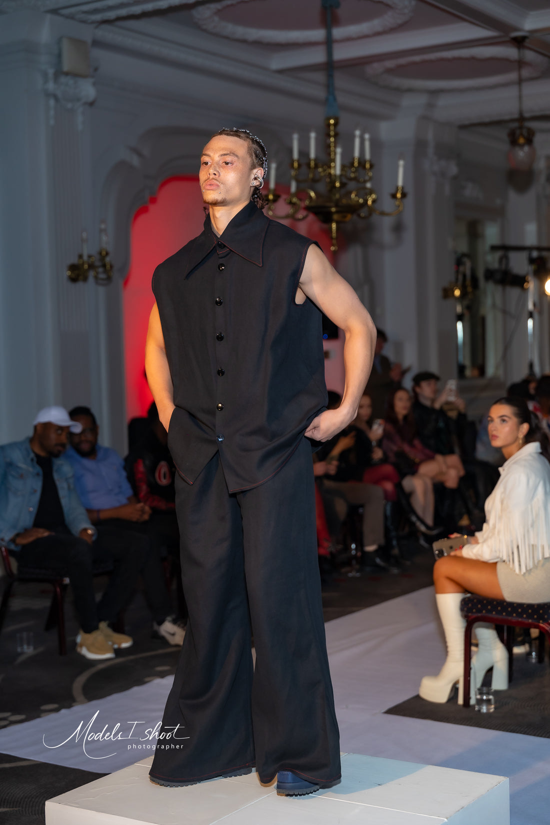 Sleveless Top of the Jerico Set in Black Linen-Cotton