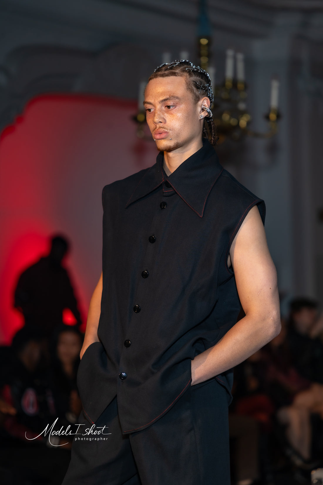 Sleveless Top of the Jerico Set in Black Linen-Cotton